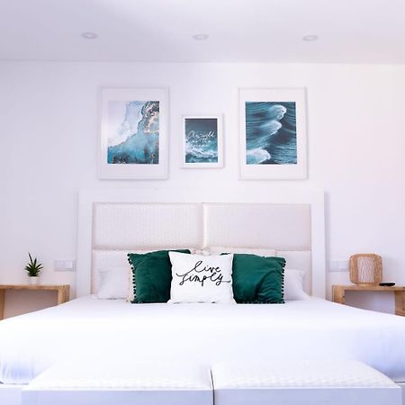 Supertubos House Peniche Bed & Breakfast Atouguia Da Baleia Exterior photo