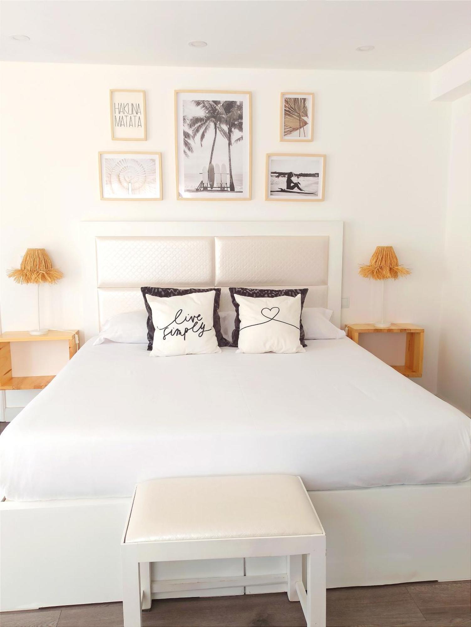 Supertubos House Peniche Bed & Breakfast Atouguia Da Baleia Exterior photo